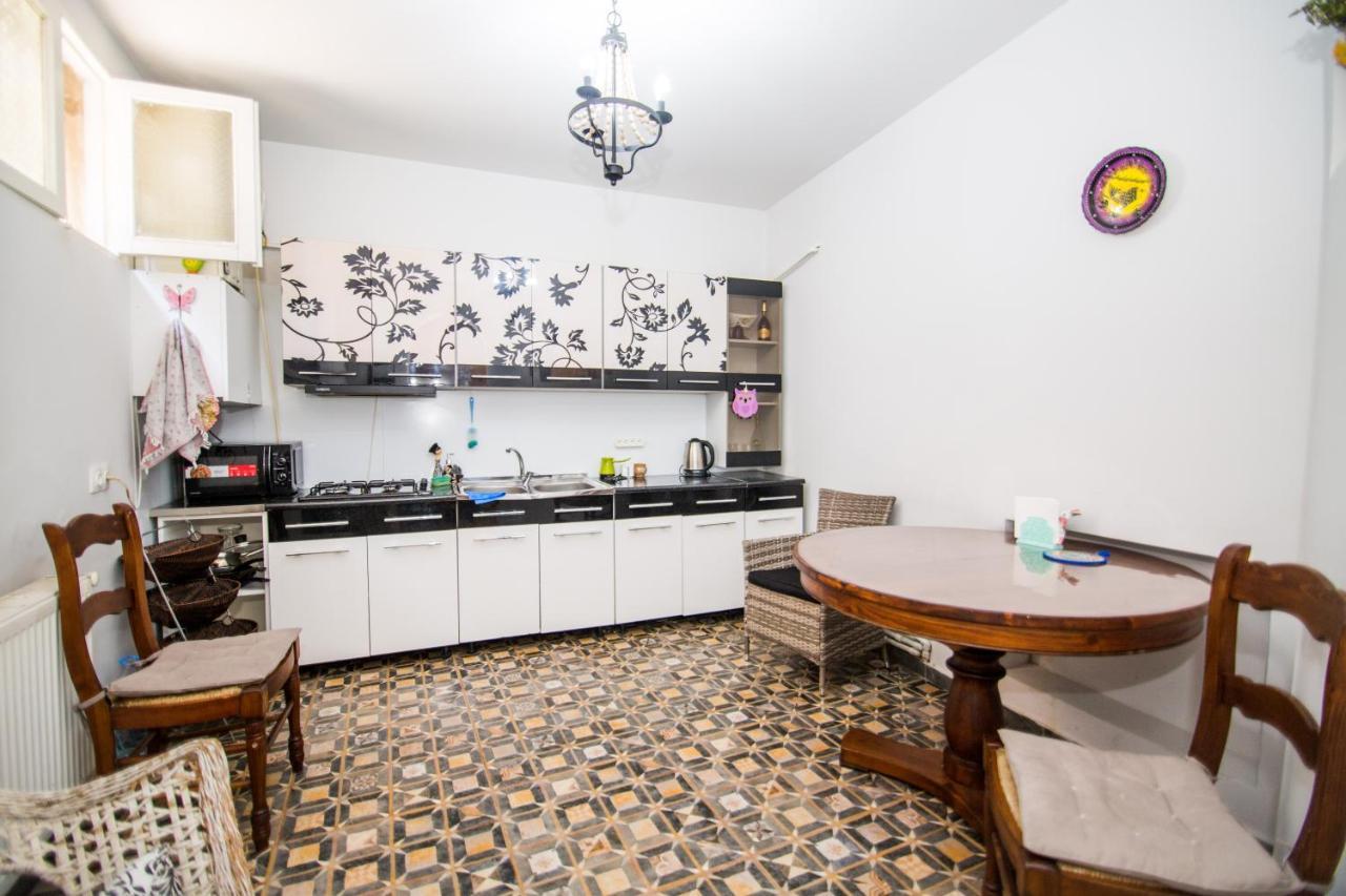 טביליסי Anbani Apartment City Center מראה חיצוני תמונה